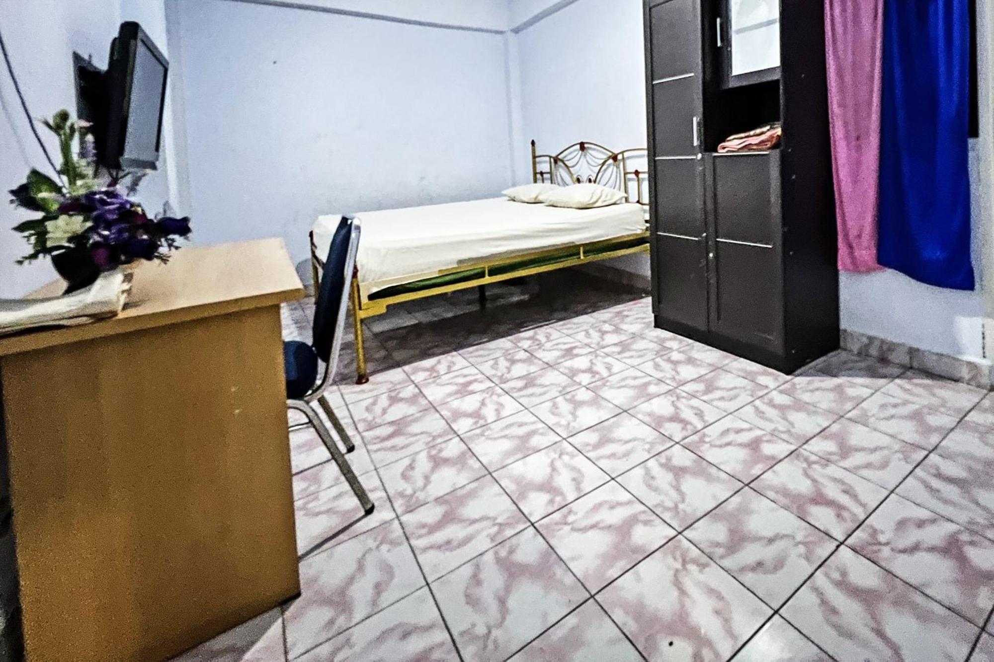Oyo 91757 Surya Hotelneartaman Anggrek Pkk Watansoppeng Lalabata ภายนอก รูปภาพ