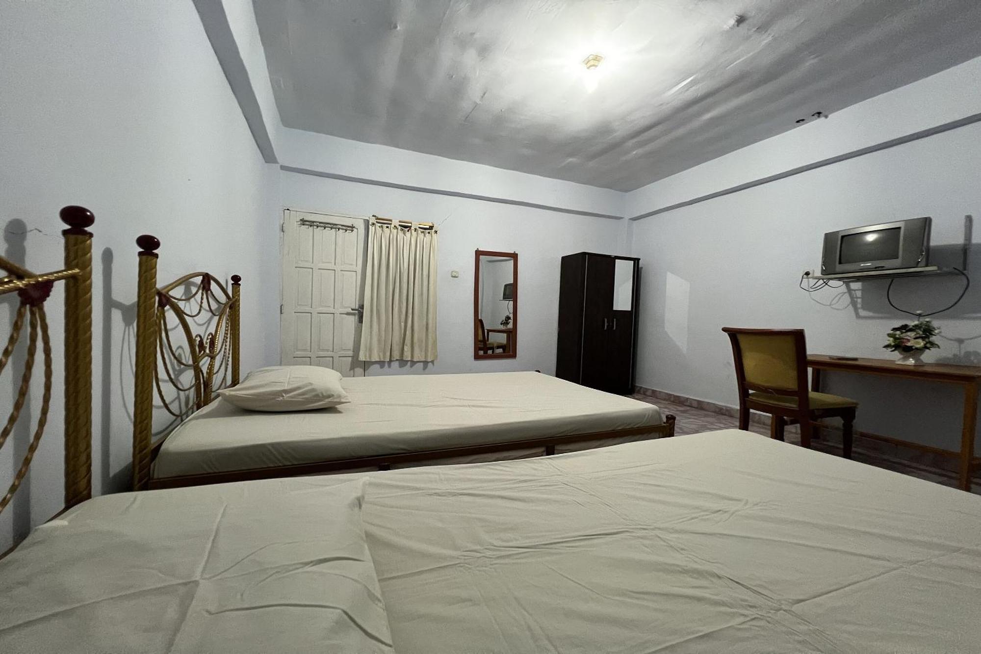 Oyo 91757 Surya Hotelneartaman Anggrek Pkk Watansoppeng Lalabata ภายนอก รูปภาพ