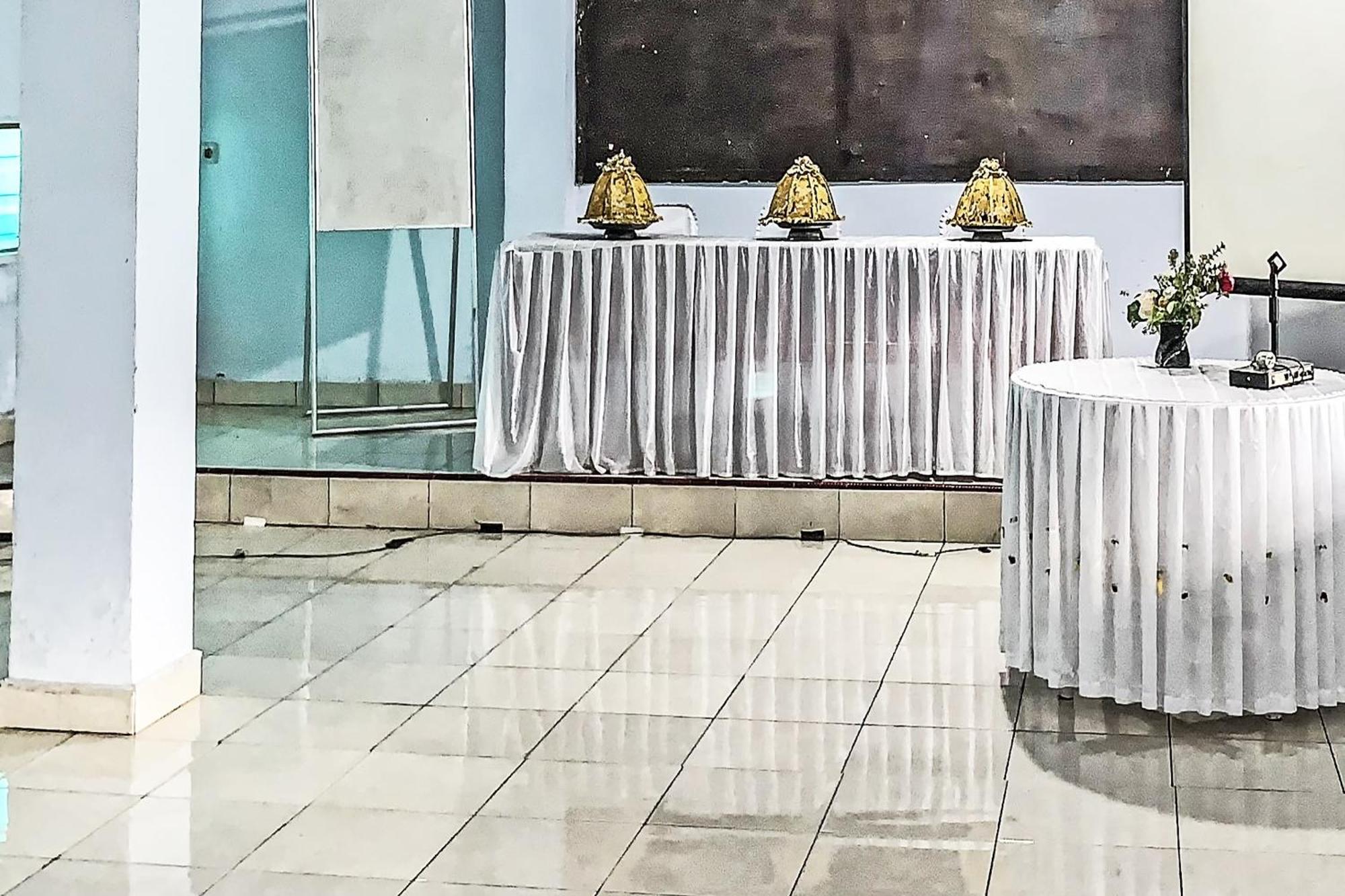 Oyo 91757 Surya Hotelneartaman Anggrek Pkk Watansoppeng Lalabata ภายนอก รูปภาพ