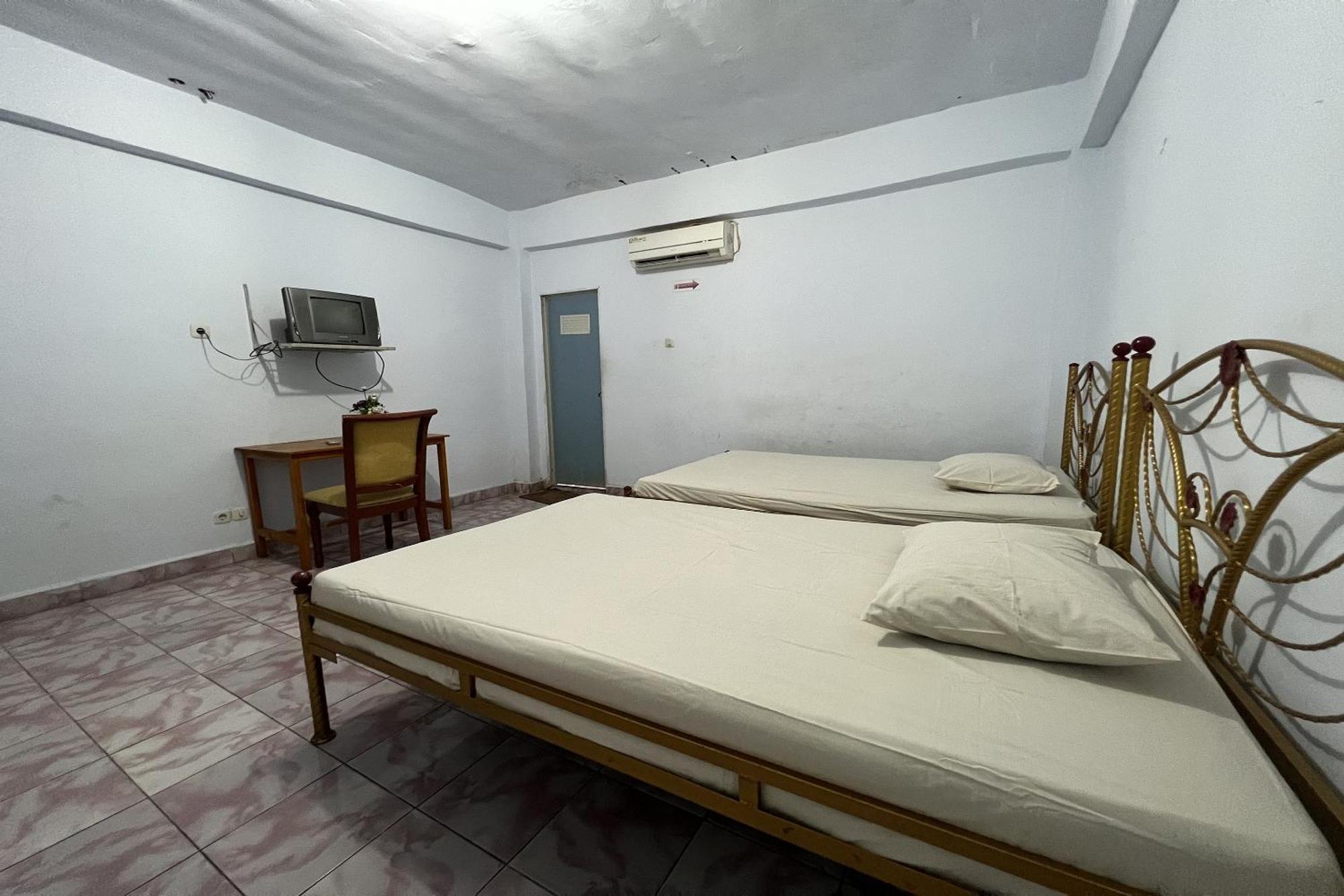 Oyo 91757 Surya Hotelneartaman Anggrek Pkk Watansoppeng Lalabata ภายนอก รูปภาพ